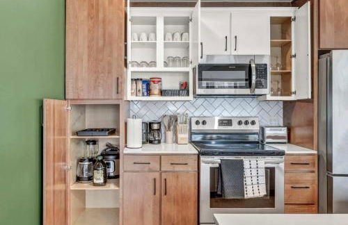 Cleveland Clinic w KingBed Balcony Gym Parking WD - Foto 23