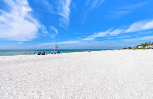 Absolute Anna Maria-Private Beach Access-Heated Pool-Water Views From Every Room - Foto 40