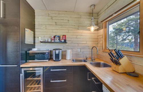 Cozy Red Feather Lakes Retreat with Deck and Yard - Foto 11