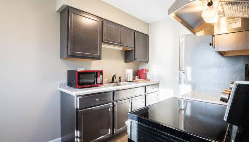 THE BLACK STRAT an iconic, new age apartment - Foto 4