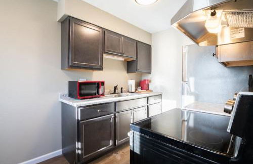 THE BLACK STRAT an iconic, new age apartment - Foto 4