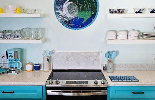 Summer's Little Bay Getaway - Photo 22