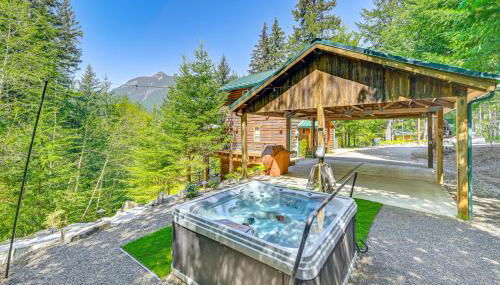 Grizzly Tower Packwood Cabin with Hot Tub! - Foto 1