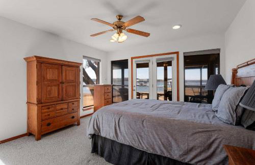 Family Lakefront Home with Large Porch - Foto 11