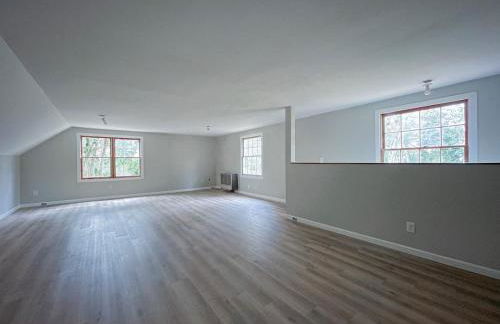 Fenced-In 4 BR 2mi North Hills, Garage, Storage - Foto 17