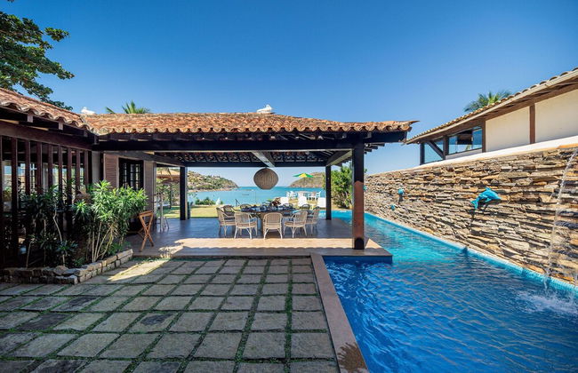 Casa com Cinco Quartos Pé na Areia - Foto 27