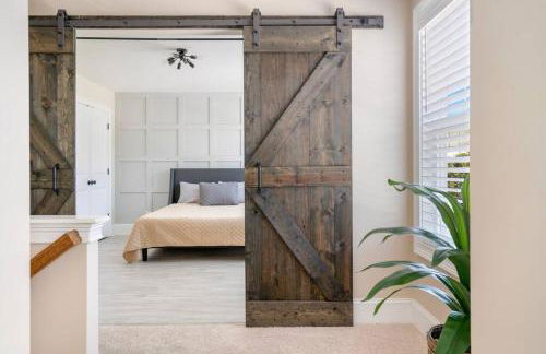 Spacious Family Getaway ~ Fire Pit~ Private Office - Foto 2