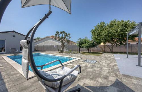 Romantic Studio Apartment with Private Pool - Foto 26