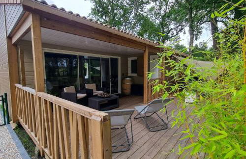 Chalet 18 tout confort pour un séjour dans domaine avec Piscine et en bordure Lac avec plage artificielle - Foto 2