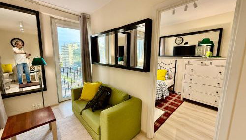 GREEN 5 AC Rondo ONZ metro WiFi 80'TV OLED Netflix HBO AppleTV Disney - Foto 5