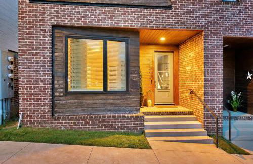 Rooftop Deck & Shuffleboard BBQ Near Downtown - Foto 51