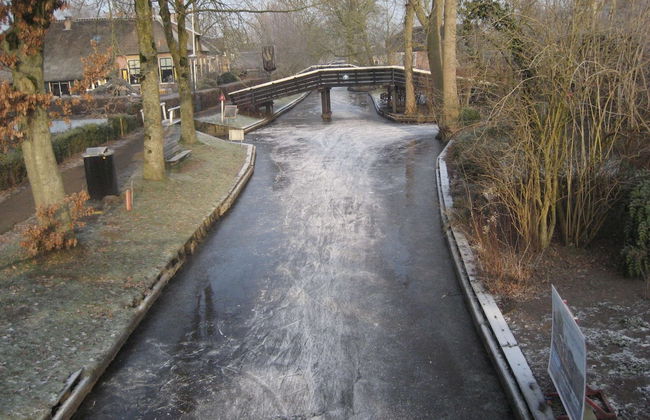 Cozy Holiday Home With Terrace - Photo 20