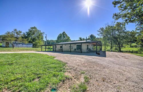 Peaceful Guest Home with Patio on 152-Acre Farm - Foto 24