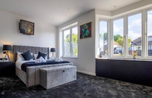 Luxury 4-Bedroom High-End Home, Includes Jacuzzi and Pool Table - Foto 11