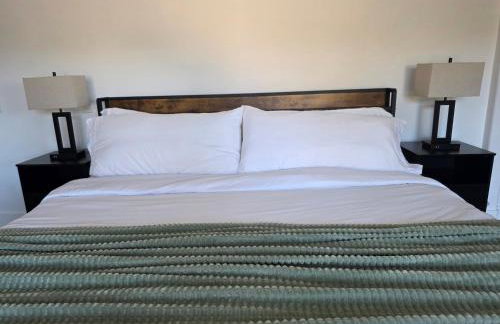 Mountains Views with Pool & Basketball, Relax & Play! - Foto 47