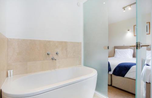 Kingfisher - Photo 16