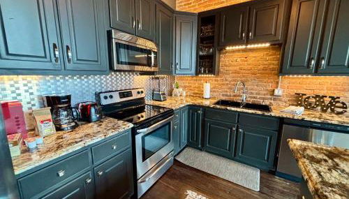 Loft in the Heart of Town-3BR-2bath-500Mbps WiFi-4car parking-EV-boat - Foto 5, stove, dishwasher, toaster