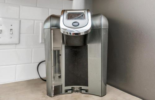 Summer Bliss 3BR Home, Walk to Beach Master Suite Sleeps 9 - Foto 22