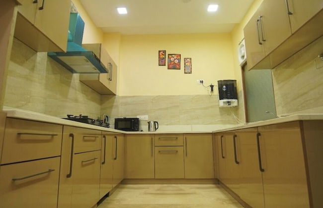 Lime Tree 3BHK Serviced Apartments DLF 5 - Foto 11