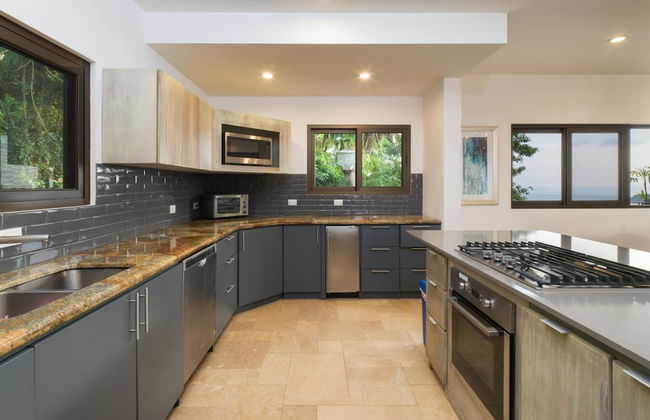 Stunning 7 BR Villa Manuel Antonio Sanctuary - Photo 28