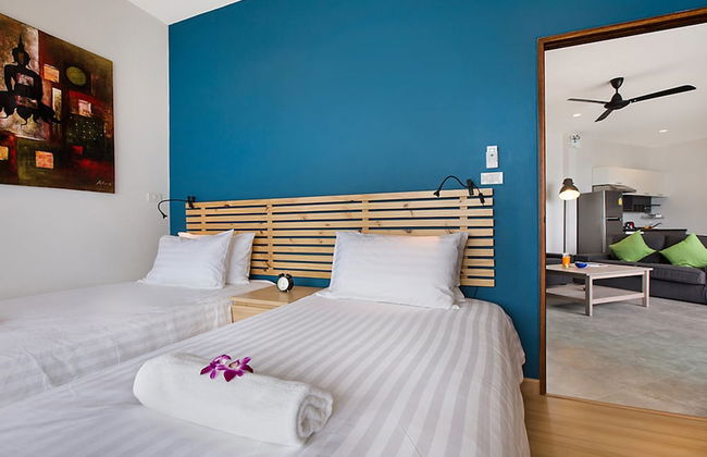 The Moonrakers - Photo 9