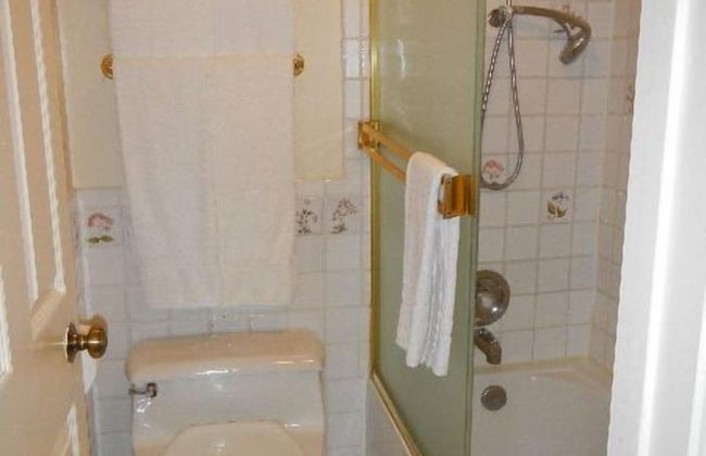 GetAways at Olympic Village Inn - Photo 11