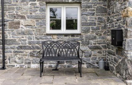 Stunning Barn Conversion with HOT TUB and ALPACAS - Ty Cerrig Barn - Photo 37