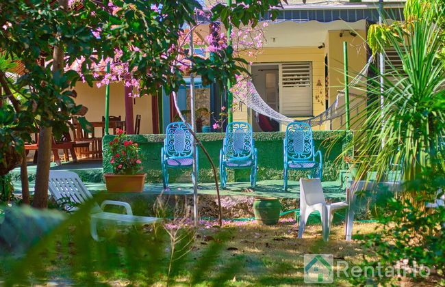 Villa in Cárdenas with swimming pool and garden - Photo 58