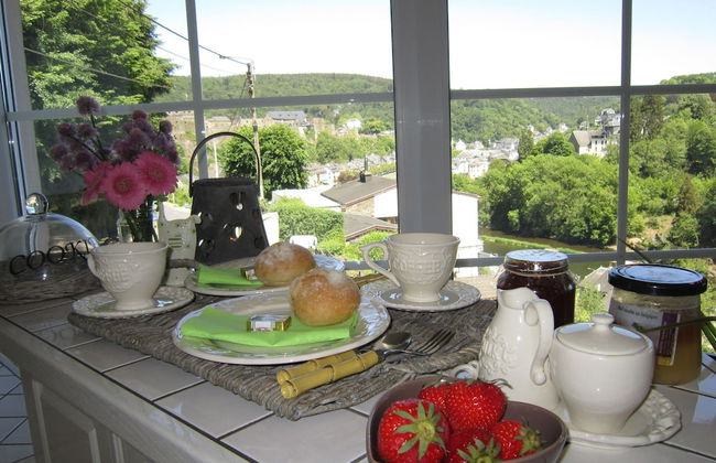 Charming House With Stunning View of the Bouillon Castle - Photo 11