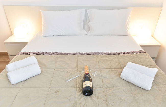 ROYAL GARDENS Apartments - Photo 20