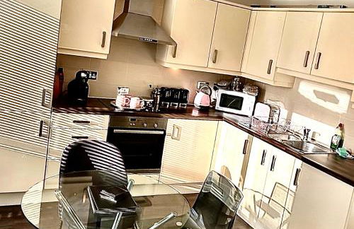 City Centre Chester Waterways Apartment - Photo 9