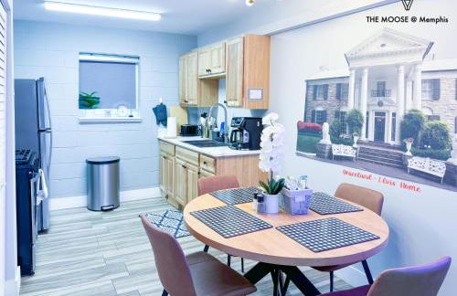 The Moose #4 - Elvis Presley King Suite with Free Parking and WIFI - Foto 13