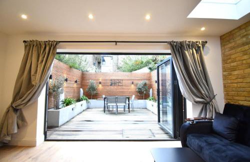 Stunning 2 bed apartment - Photo 16