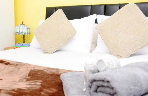 SM Dreams Unlimited Serviced Accommodation- Stanwell-Staines-Heathrow - Foto 28