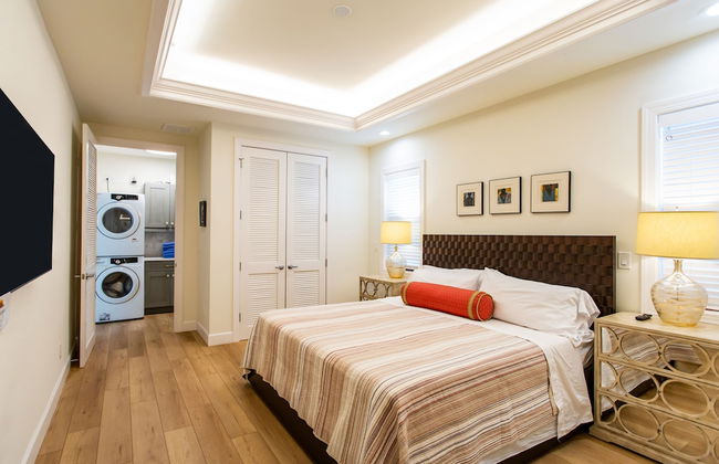 Sorrento Luxury Vacation Home: Expansive 5-Bedroom, 4.5-Bath Retreat with Private Pool, Hot Tub, and Pet-Friendly Accommodations – Just a Short Walk from Stunning Vanderbilt Beach - Foto 10