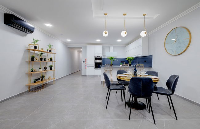 Art Deco Apartment in Central Sliema - Photo 28