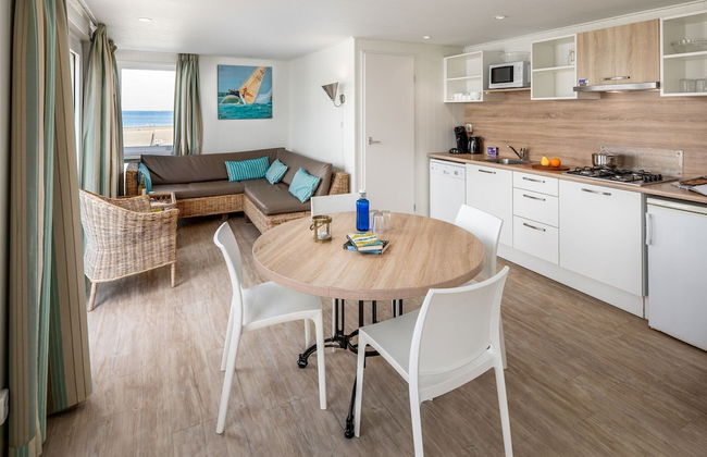 Beach House in Netherlands With Sea View - Photo 3