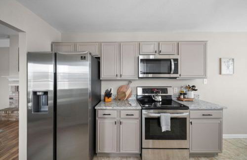 Modern Home Close to It All in DFW Texas! - Foto 12