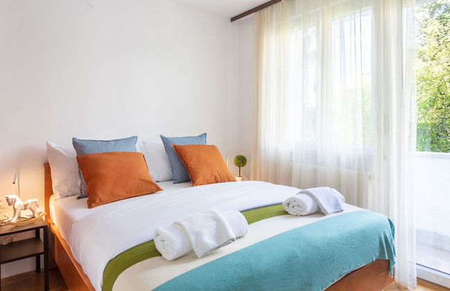 2bdr Apartment With Balcony Near Maksimir - Photo 1