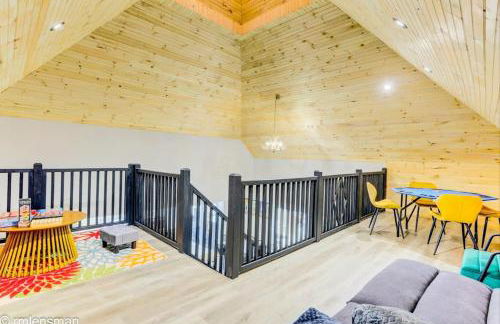 The Hut House 3BR 3BA Game Room Massage Chair - Foto 44