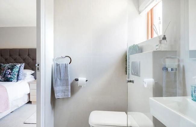 3 Bedroom Hilltop Home With Spectacular Views - Foto 27