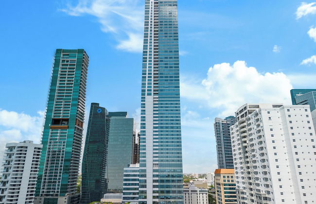 Luxury Condos at Four Seasons - Foto 50