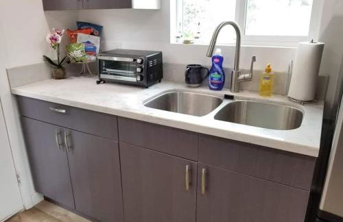 3 bedroom with Hot Tub and Video game console 10 minutes from Rodeo Drive Beverly Hills - Photo 30