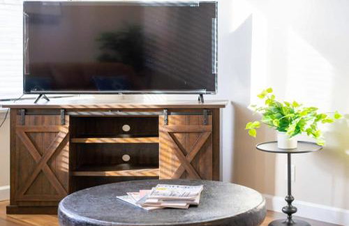 Cozy & Modern Soulard 4BR & Game Room ABODEbucks - Foto 4