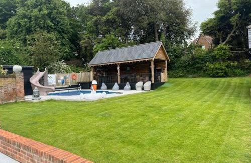 Luxury retreat 32c pool jacuzzi games bar oasis - Foto 5