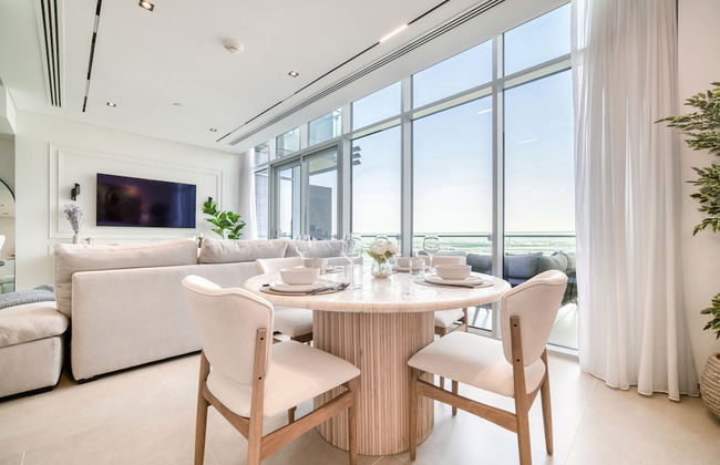 Luxe and Modern Duplex in Difc - Photo 57