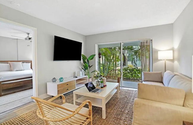 Dharma Home Suites Dania Beach at Sheridan Ocean Club - Photo 24