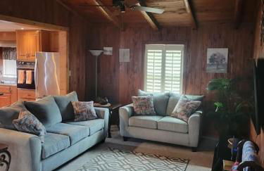 Lake House Retreat - Photo 10