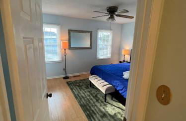 The White Door 2-bedroom townhouse near VT & RU - Foto 14