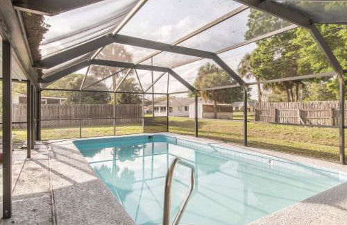 Boho retreat w pool & beach access - Foto 17